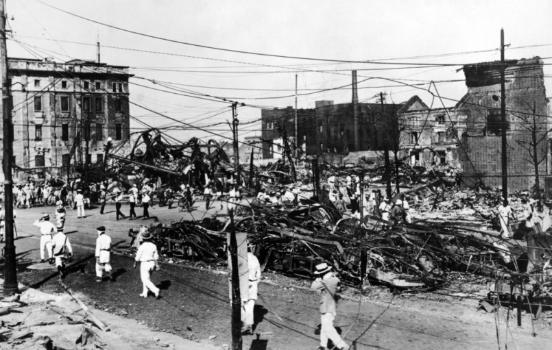 Ruins of burned streetcars after the 1923 Tokyo earthquake The Great Kanto earthquake had a reported duration between 4 and 10 minutes Sept