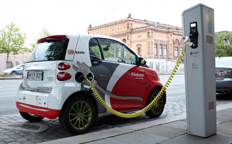 Electric car at a charging station on the Glockengieserwall street near the Hamburg Kunsthalle